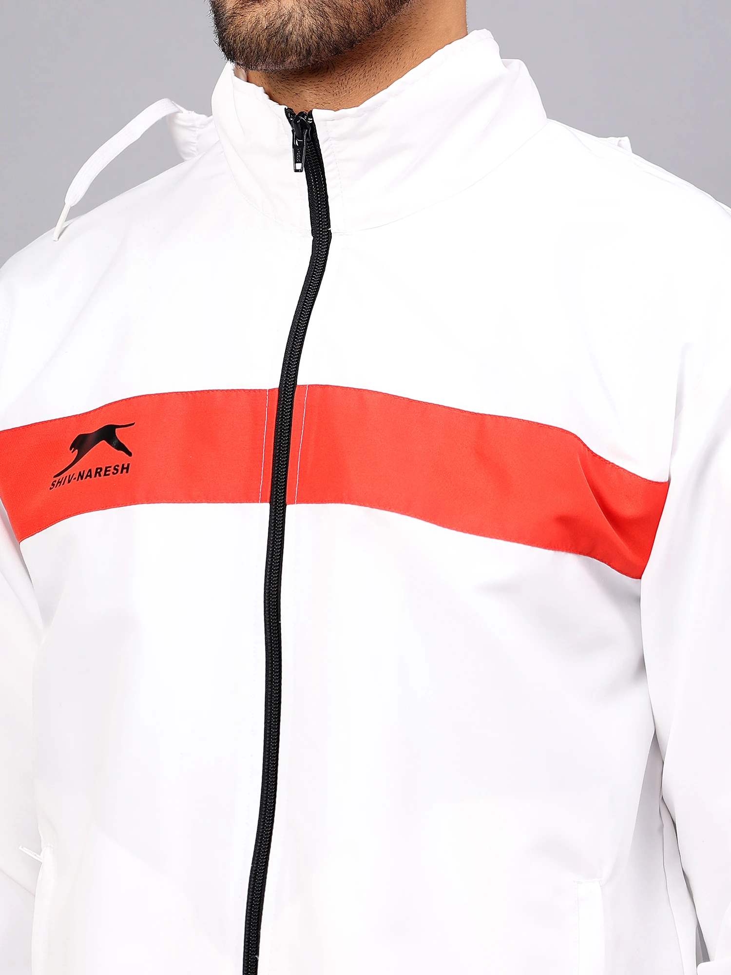 Shiv Naresh Men's active tracksuit in white and black