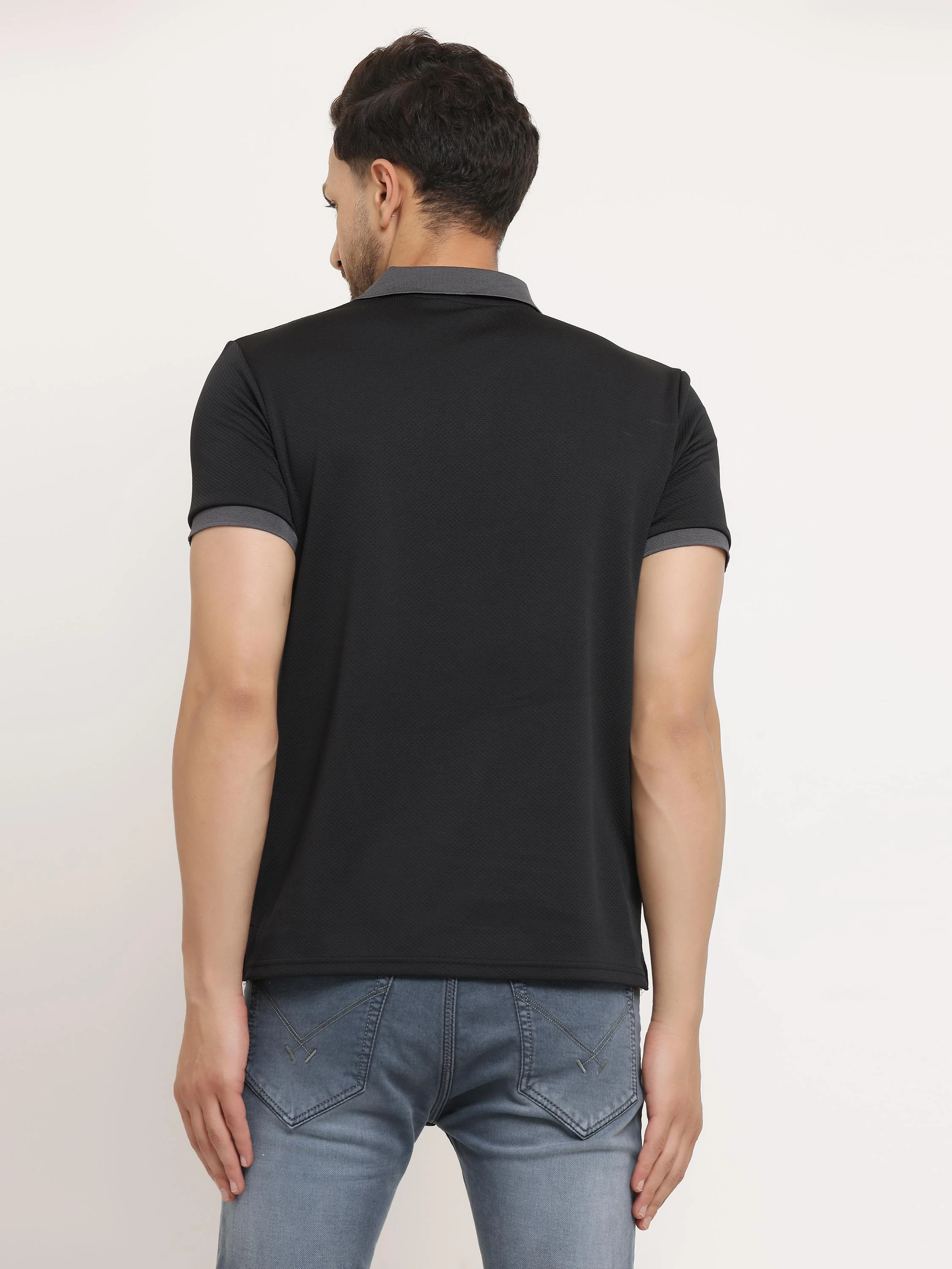 Tessellation black quick-dry sports polo shirt for men - Shiv Naresh