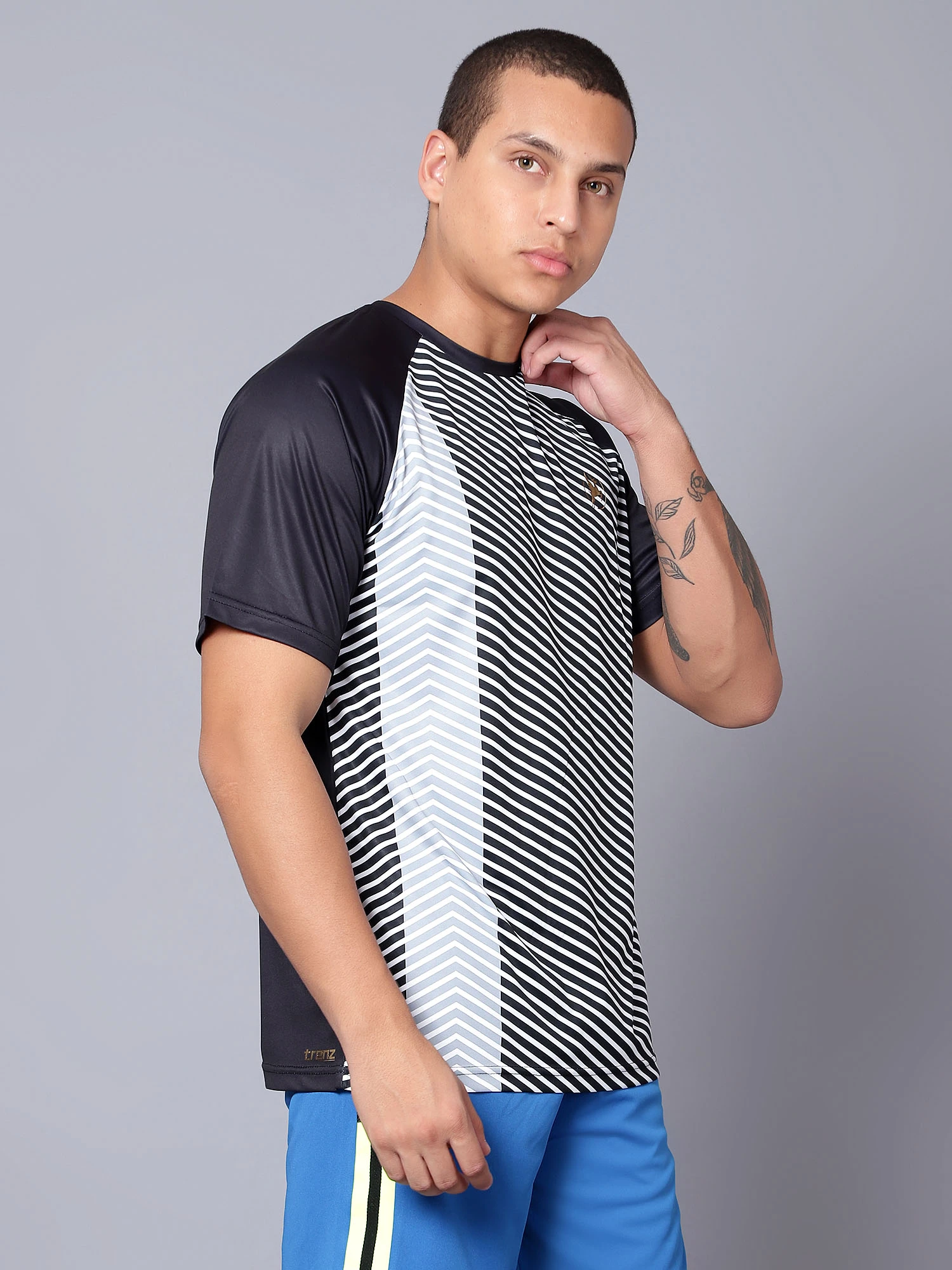Shiv Naresh printed black and white football jersey