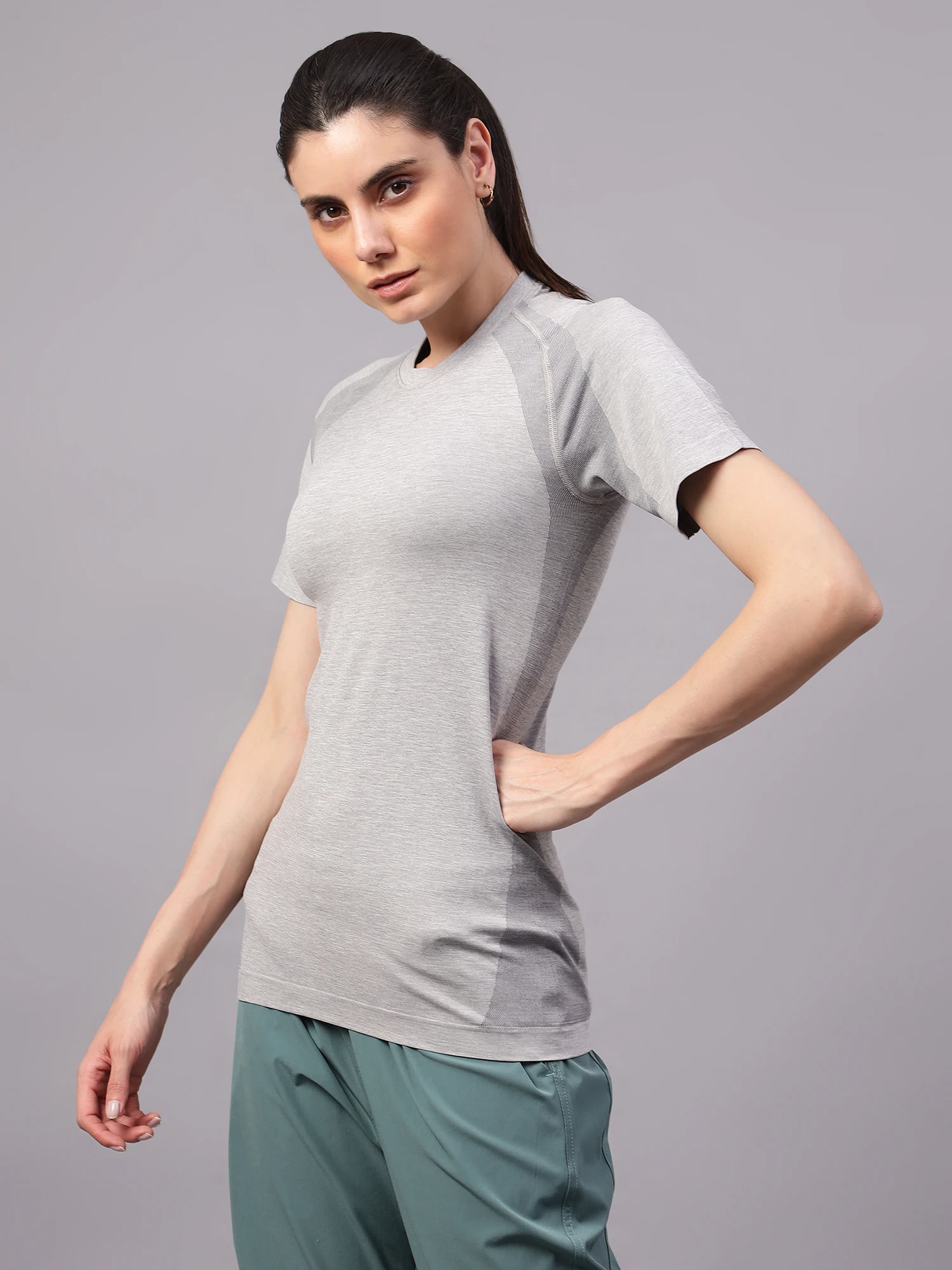 Grey seamless active gym t-shirt for women