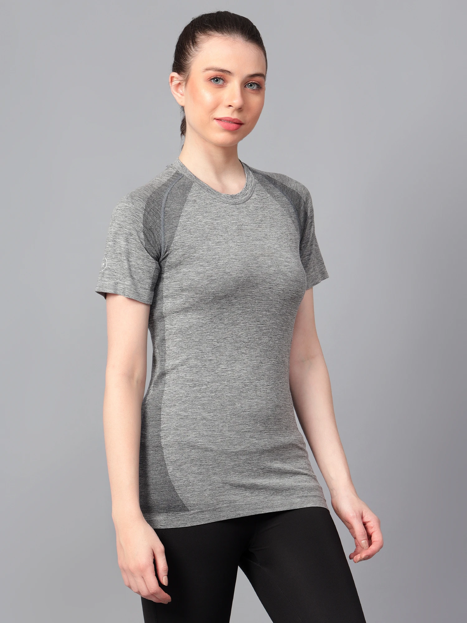 Women's black seamless active gym t-shirt