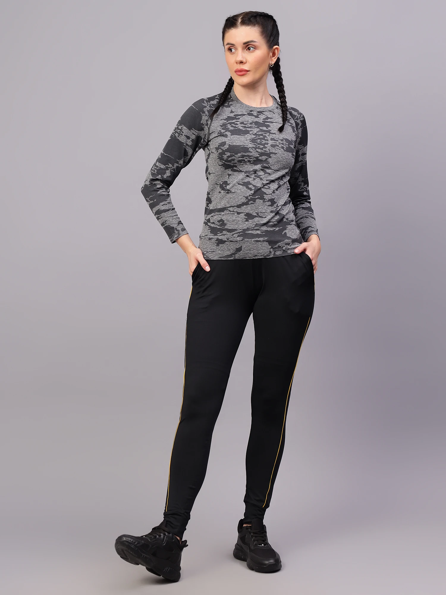 Black seamless gym t-shirt for women by Shiv Naresh