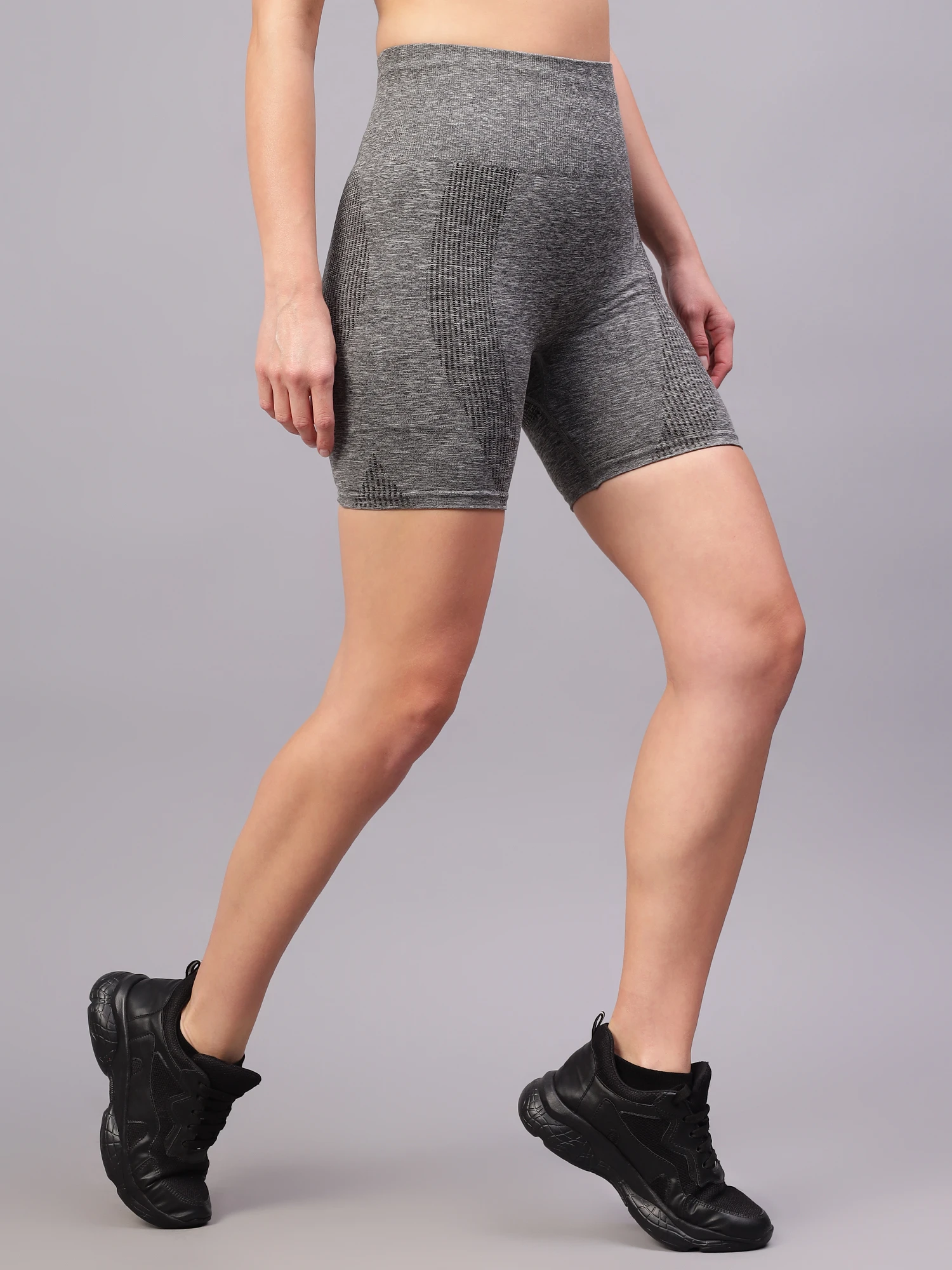 Women’s Seamless Black Gym Biker Shorts for Fitness