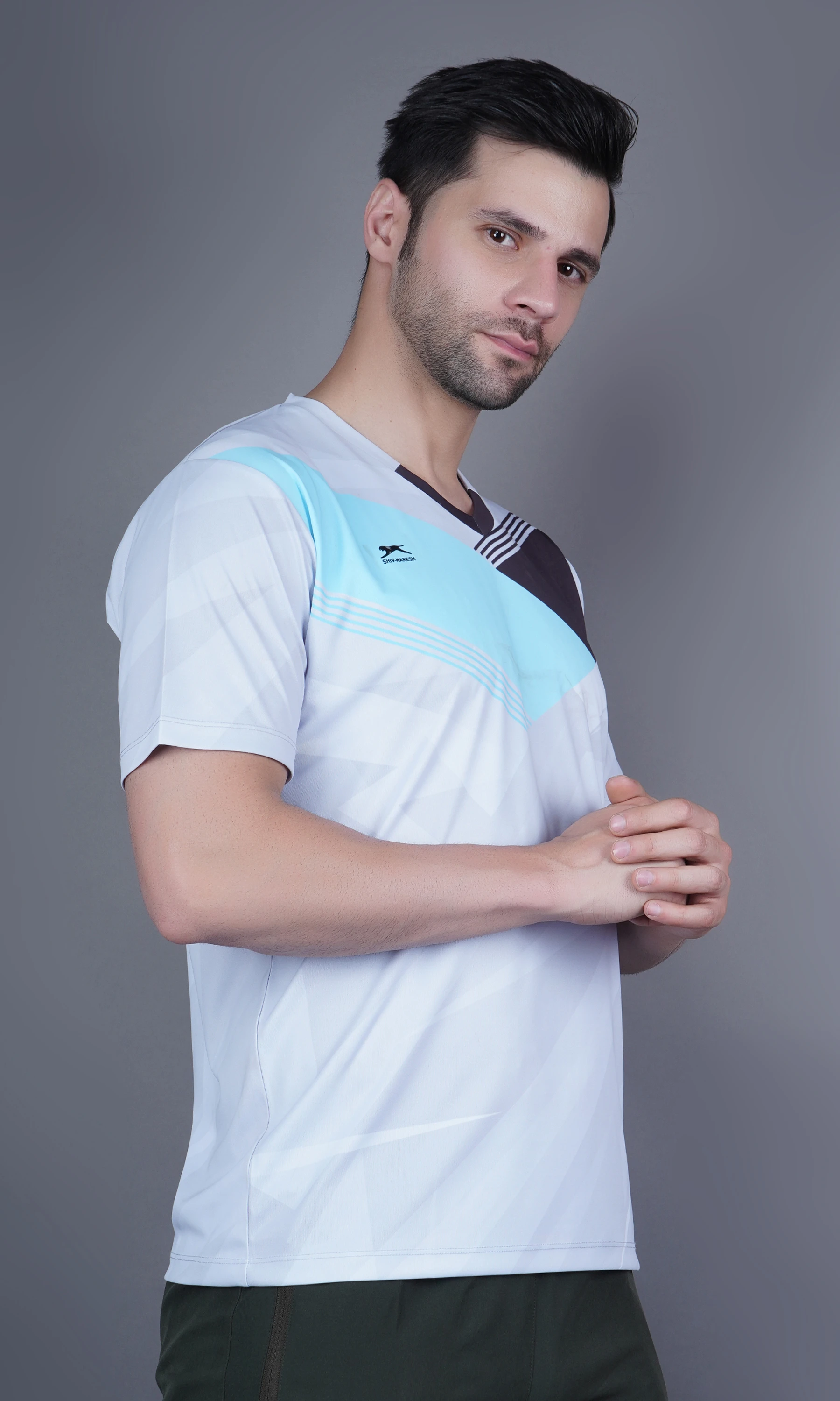v neck t shirt grey