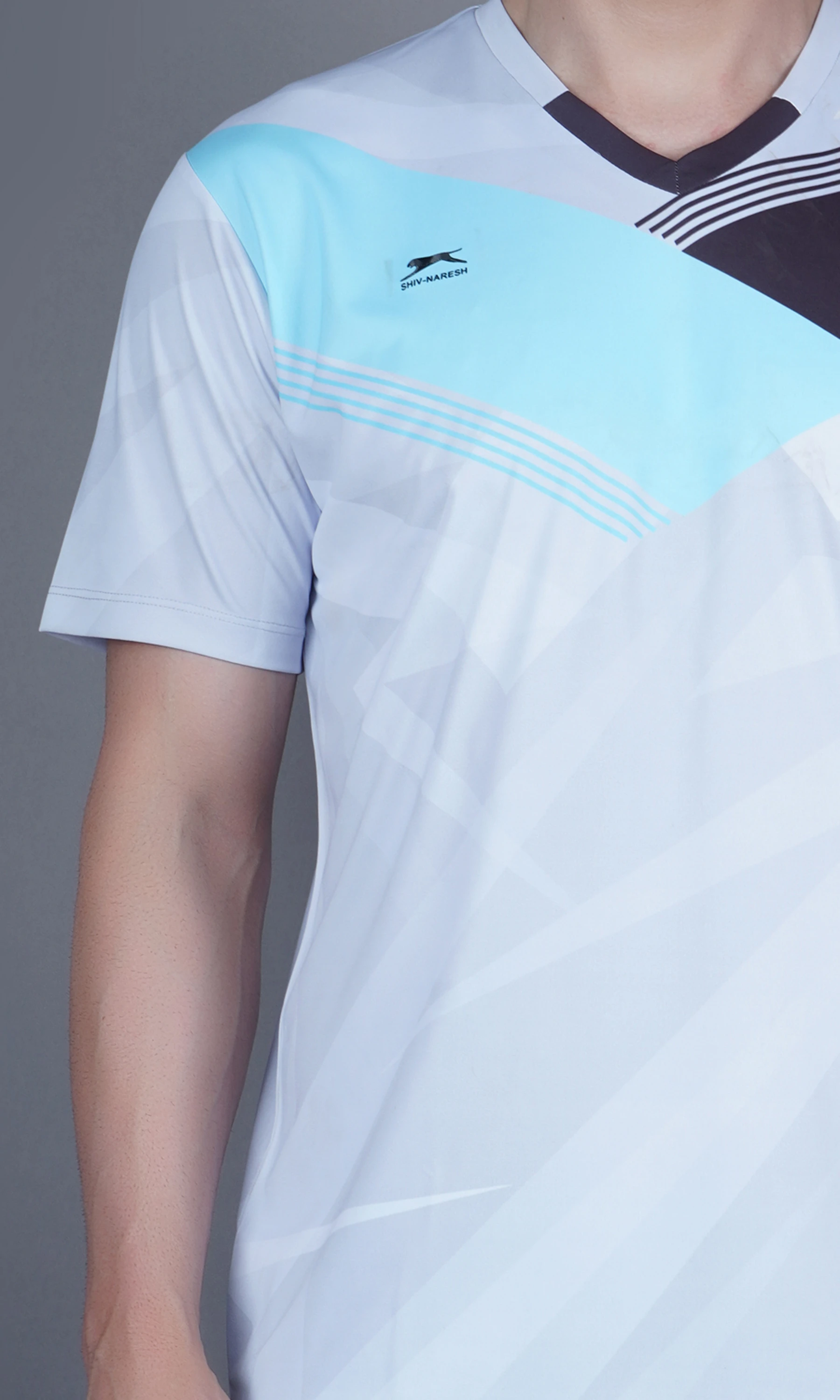 v neck t shirt grey