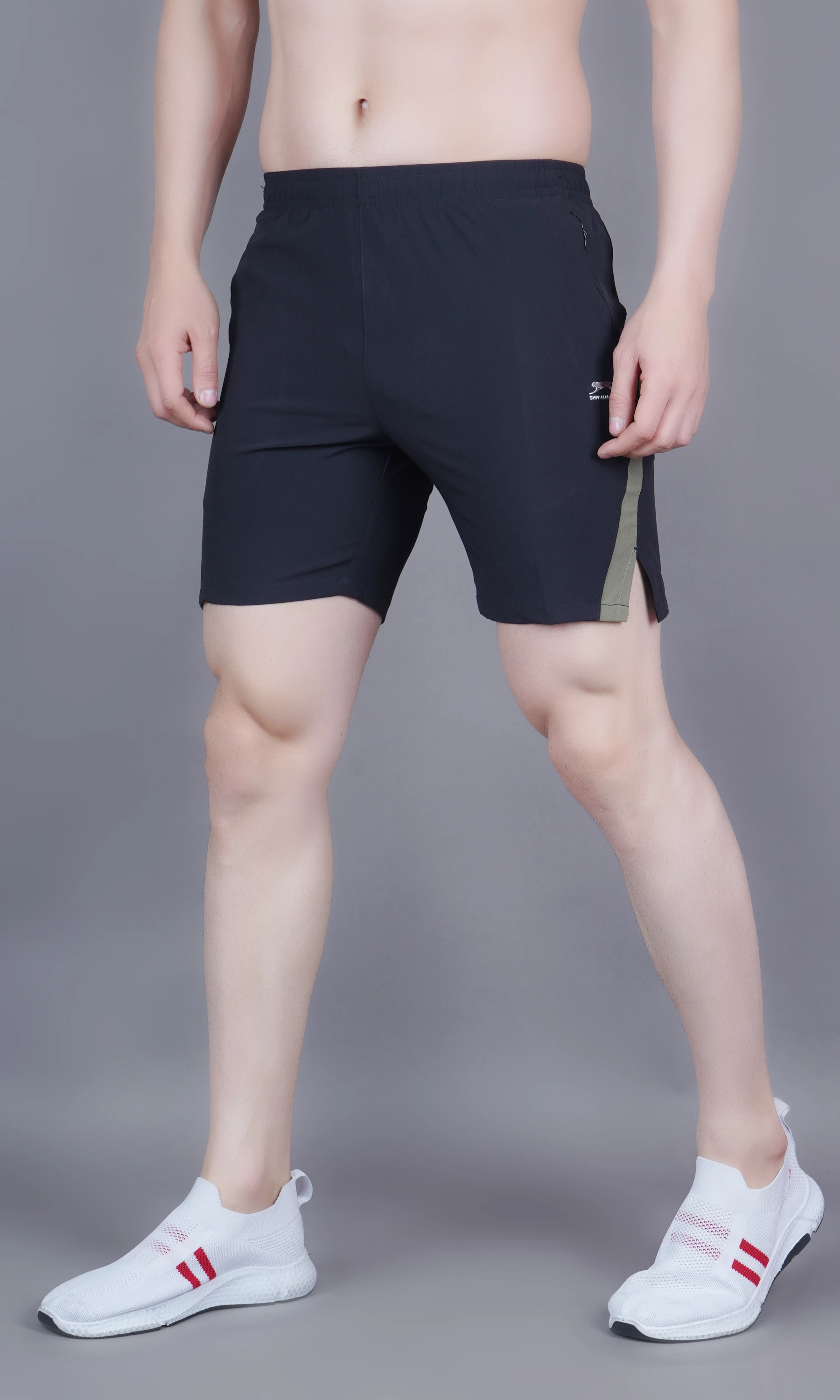 Men's black essential training shorts