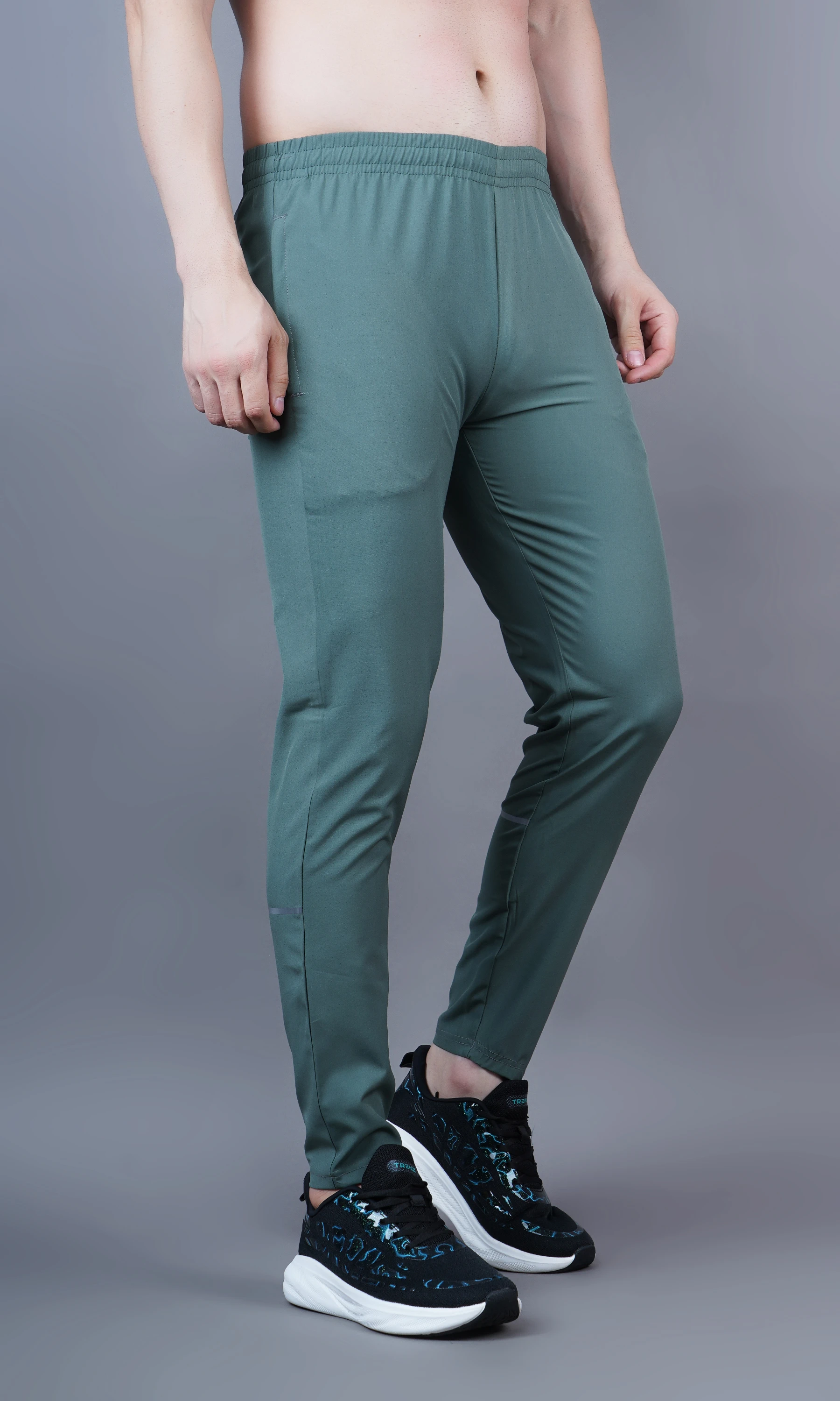 Men's Essential Training Trackpants in Green