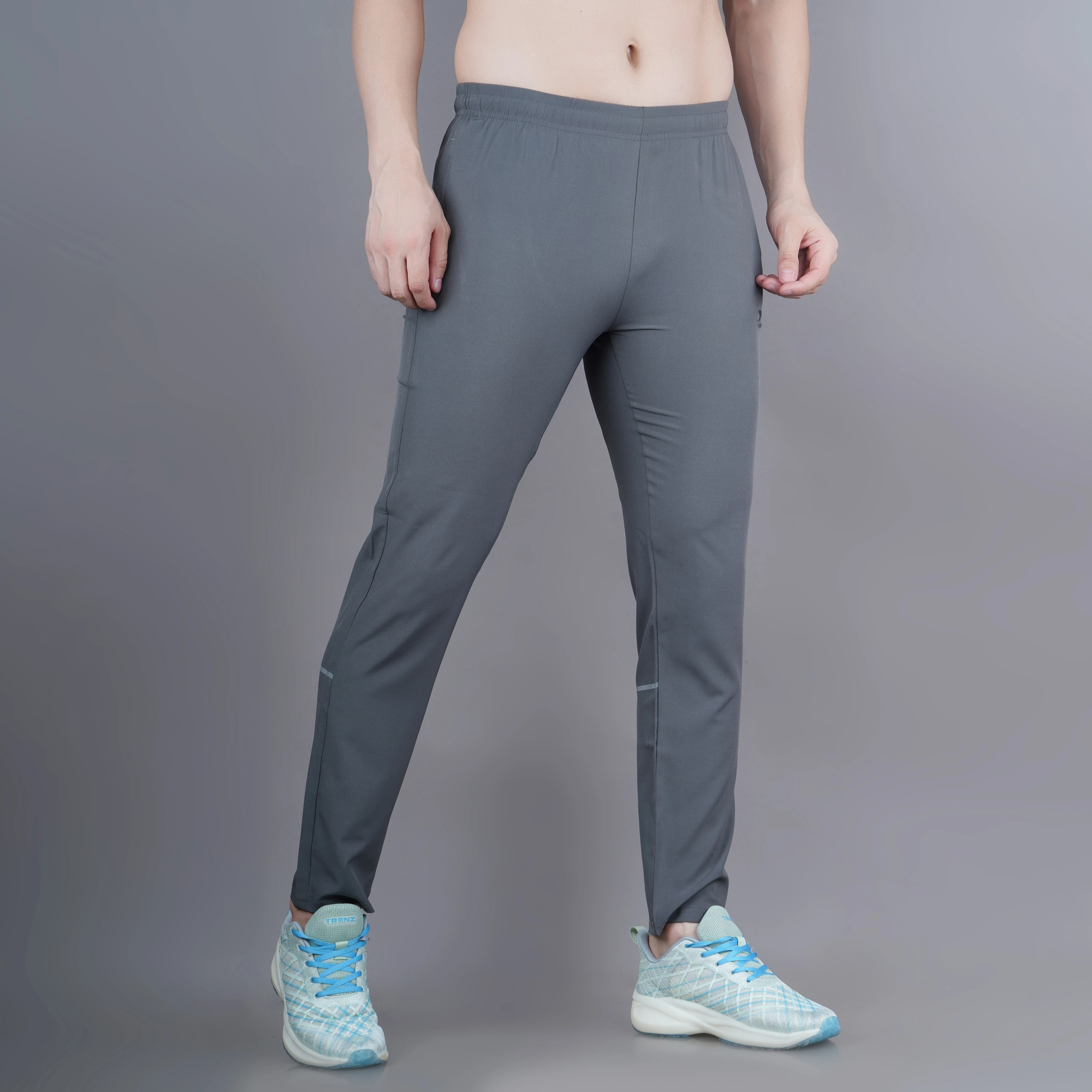 Men's Essential Training Trackpants in Dark Grey