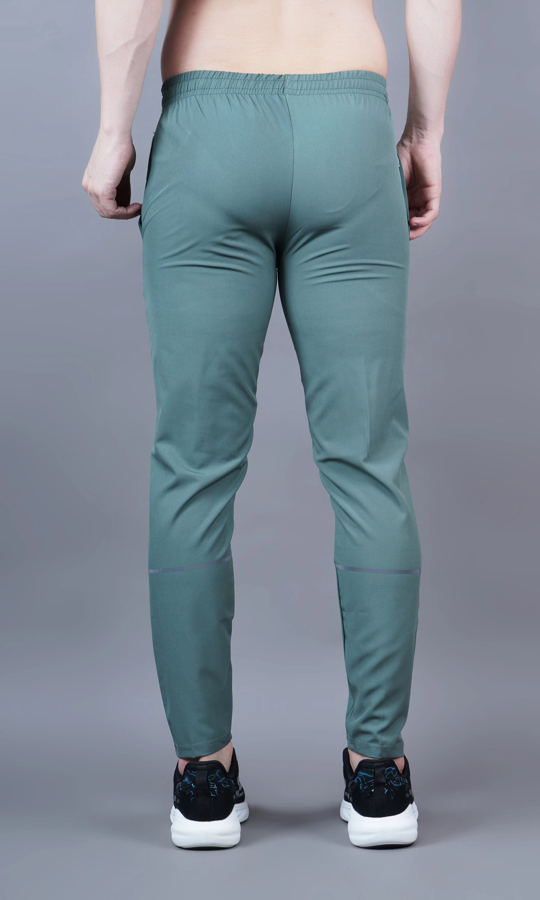 Men's Essential Training Trackpants in Green