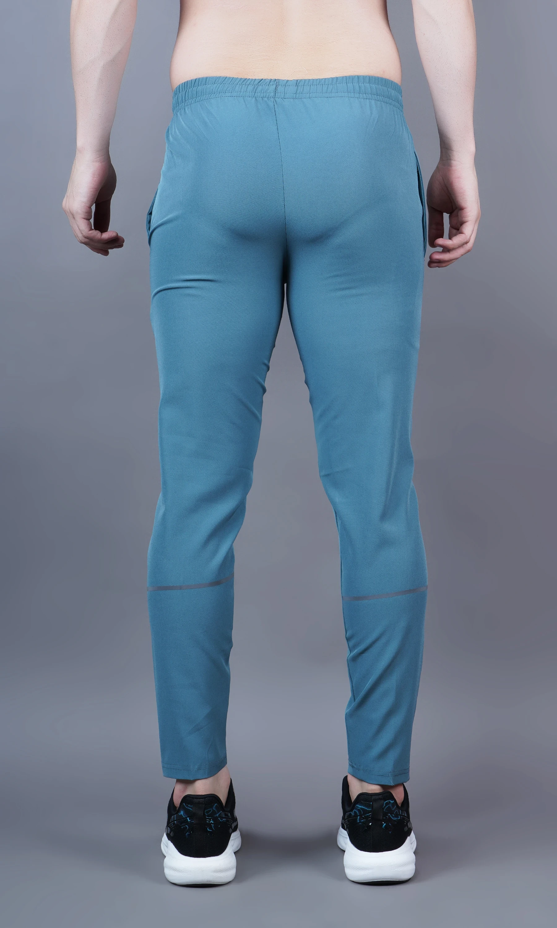 Men's Essential Training Trackpants in Ice Blue