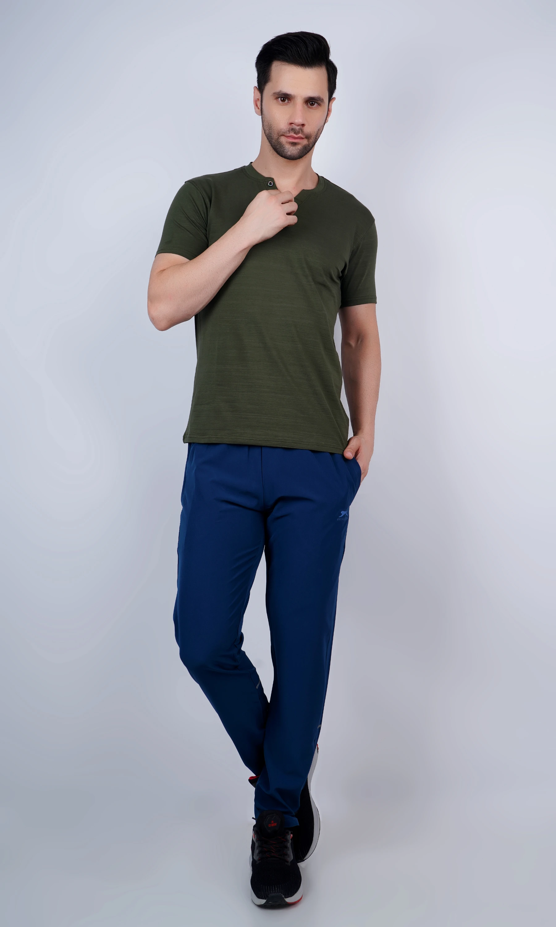 Men's Essential Training Trackpants in Airforce Blue