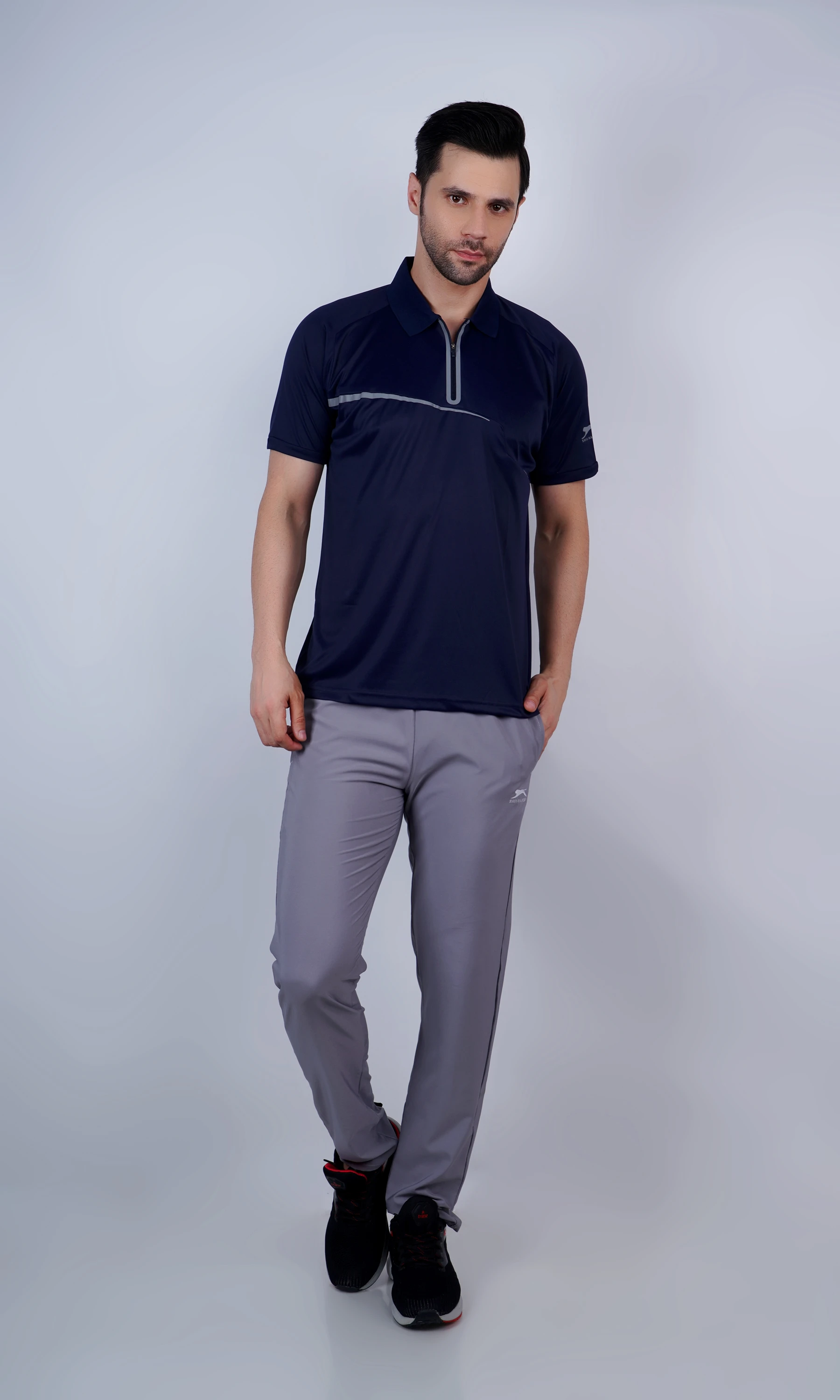Men's Essential Training Trackpants in Light Grey