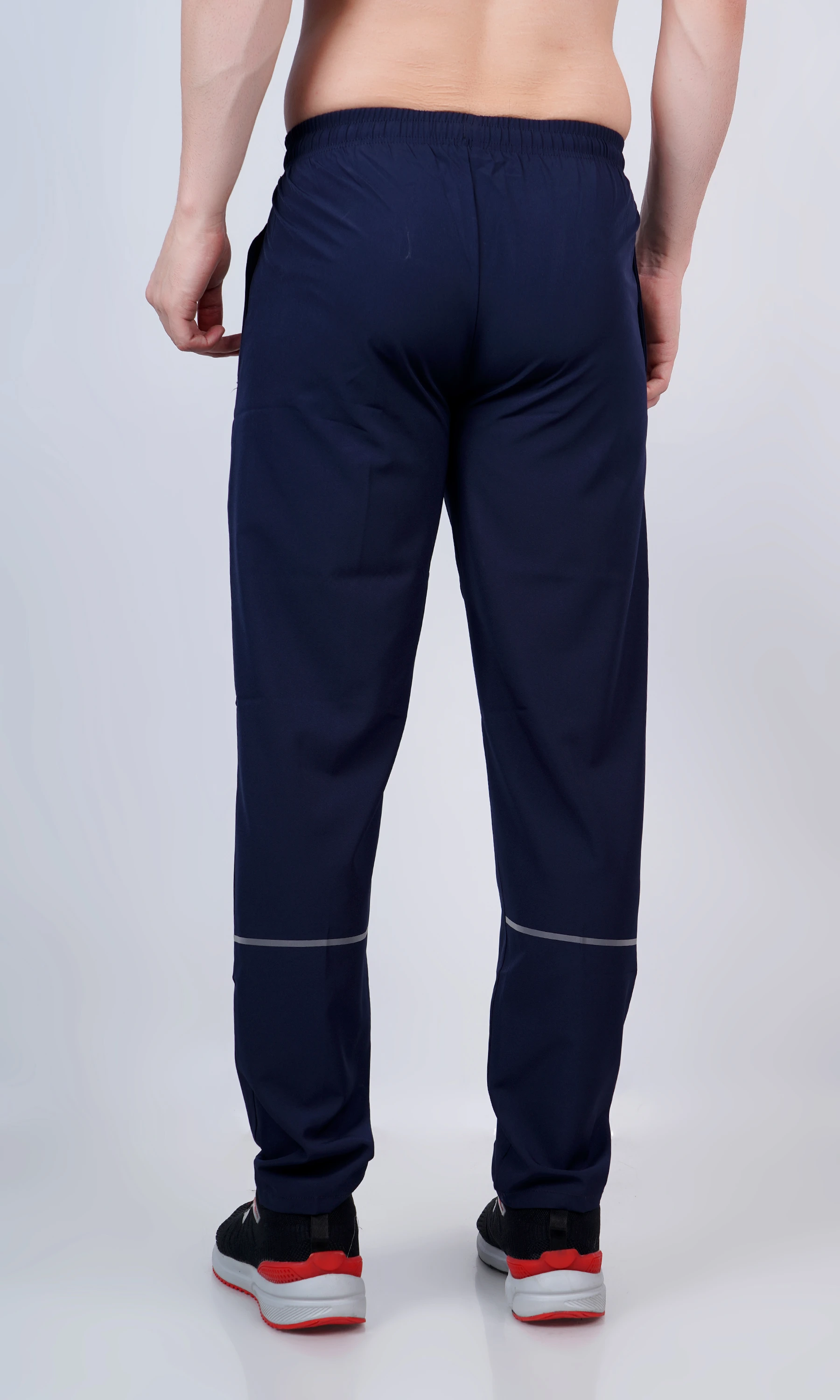 Men's Essential Training Trackpants in Navy Blue